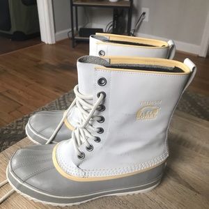 SOREL premium waterproof boots -9